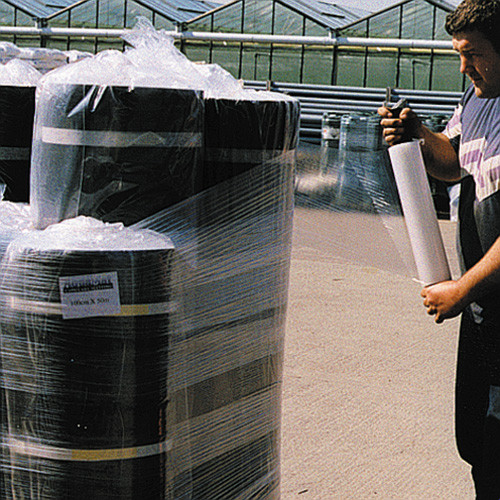 Pallet Wrap 400mm x 300m [17mu] Extended Plastic Cores (300/P,6/B) - Roll